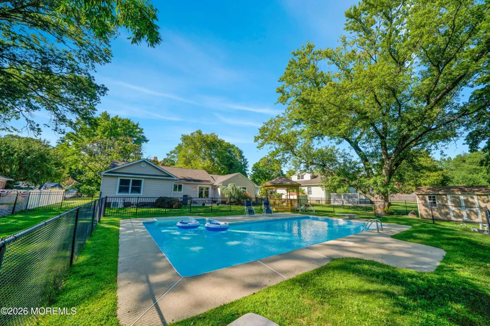 50 Rutledge Drive Red Bank, NJ 07701