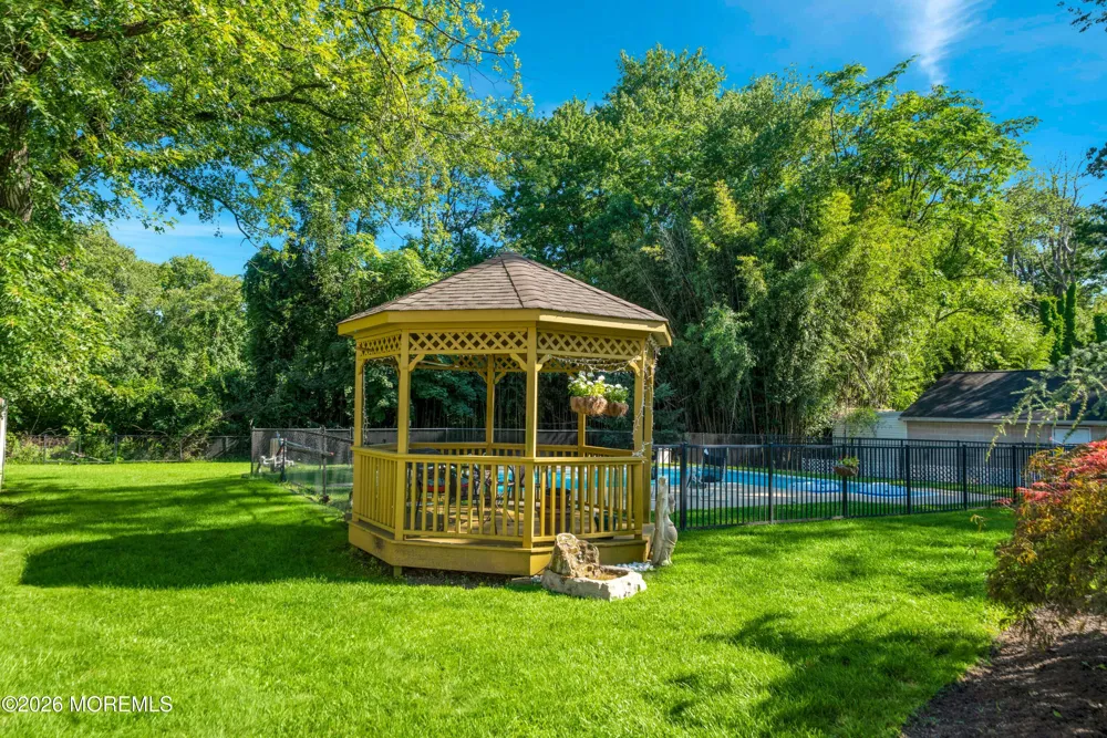 50 Rutledge Drive Red Bank, NJ 07701