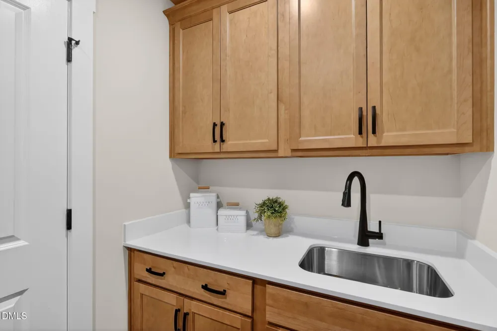 68 Knotts Loop Lillington, NC 27546