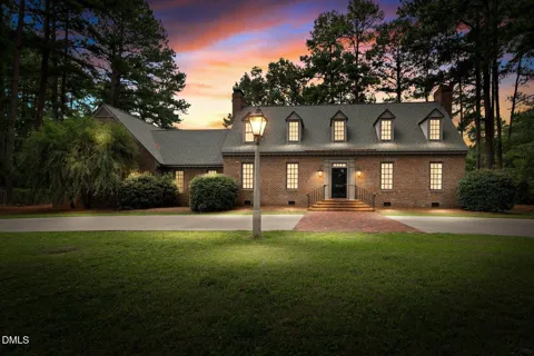 4001 Lochinvar Lane
