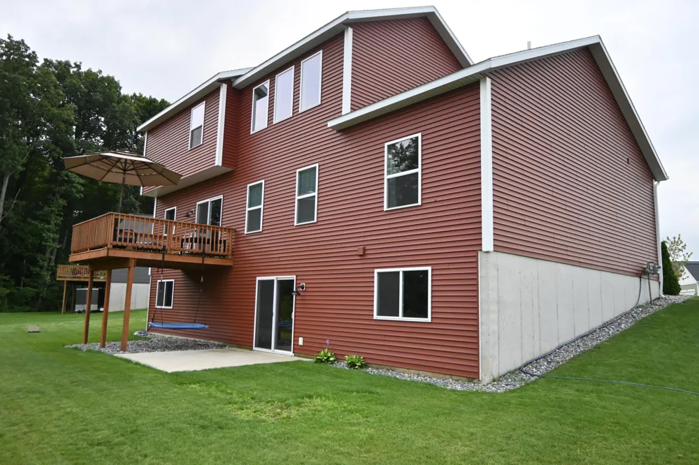 6016 Sturgeon Run Fruitport Charter Township, MI 49444