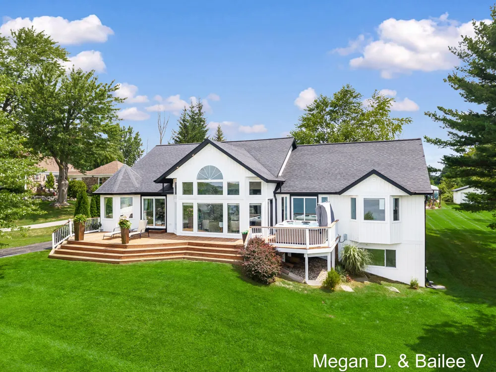 11860 5 Mile Road NE Lowell, MI 49331