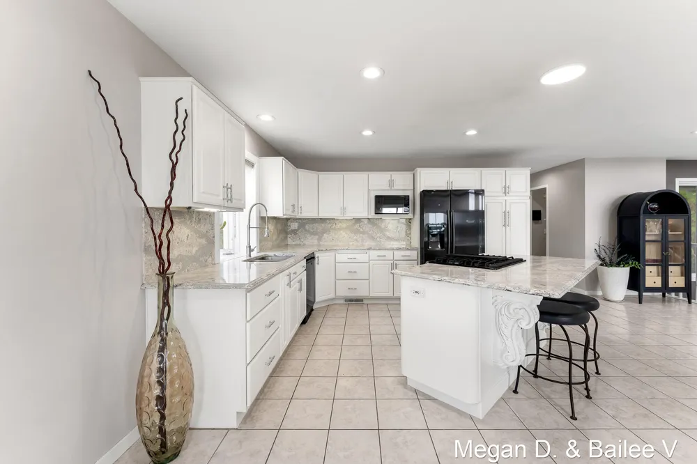 11860 5 Mile Road NE Lowell, MI 49331
