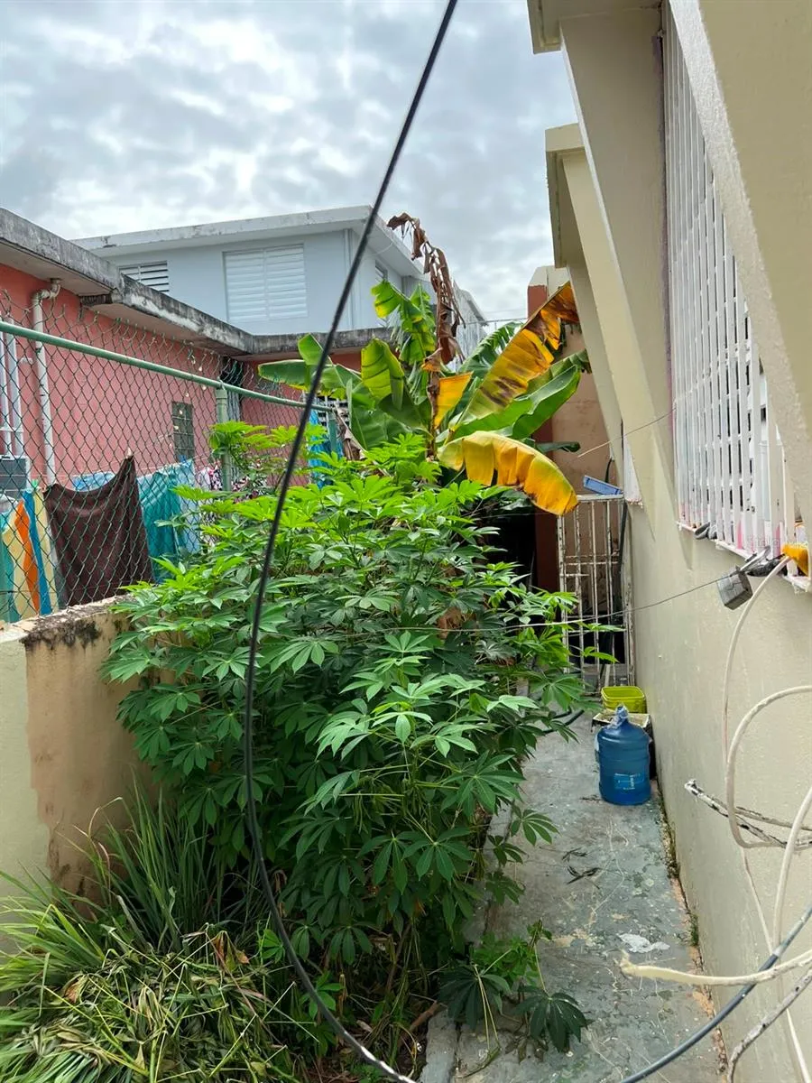 258 H BARTOLOME DE LAS CASAS, SANTURCE San Juan, PR 00915