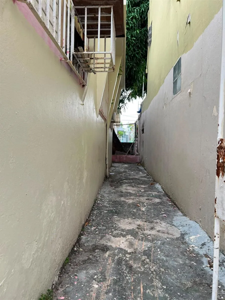 258 H BARTOLOME DE LAS CASAS, SANTURCE San Juan, PR 00915