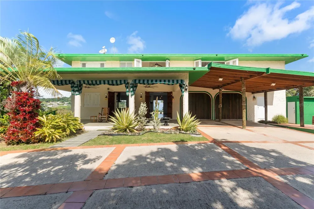 59 REINA ISABEL Rio Grande, PR 00745