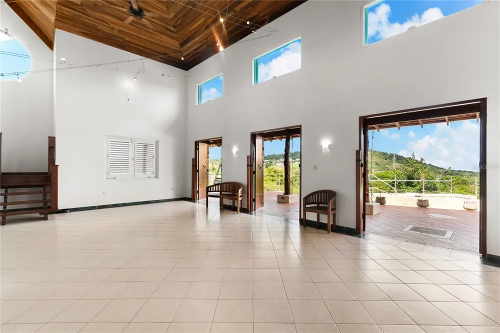 59 REINA ISABEL Rio Grande, PR 00745