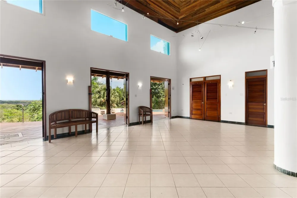 59 REINA ISABEL Rio Grande, PR 00745