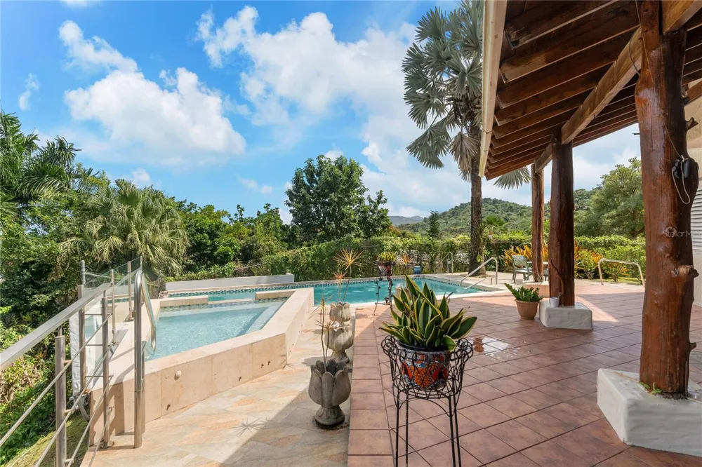 59 REINA ISABEL Rio Grande, PR 00745