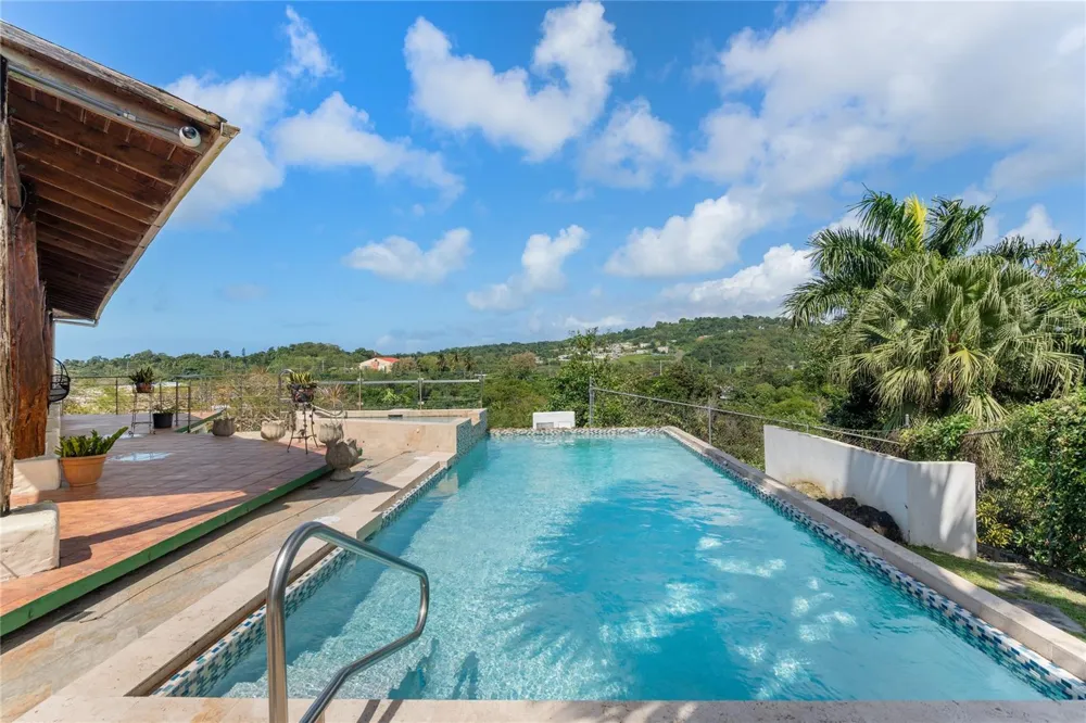 59 REINA ISABEL Rio Grande, PR 00745
