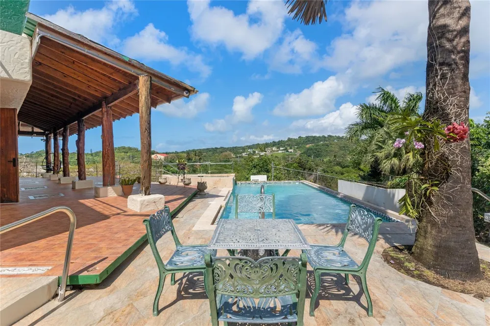 59 REINA ISABEL Rio Grande, PR 00745