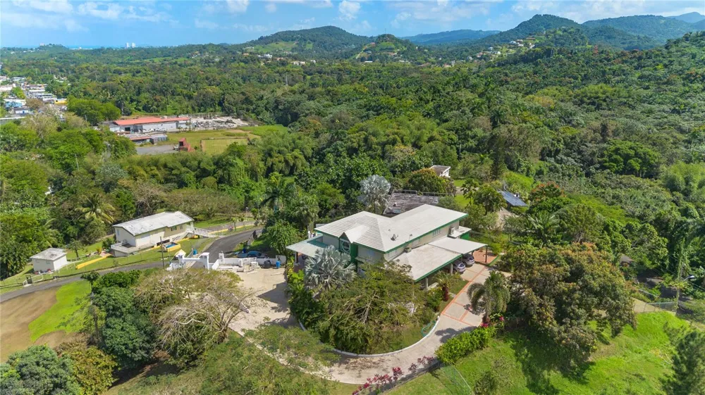 59 REINA ISABEL Rio Grande, PR 00745