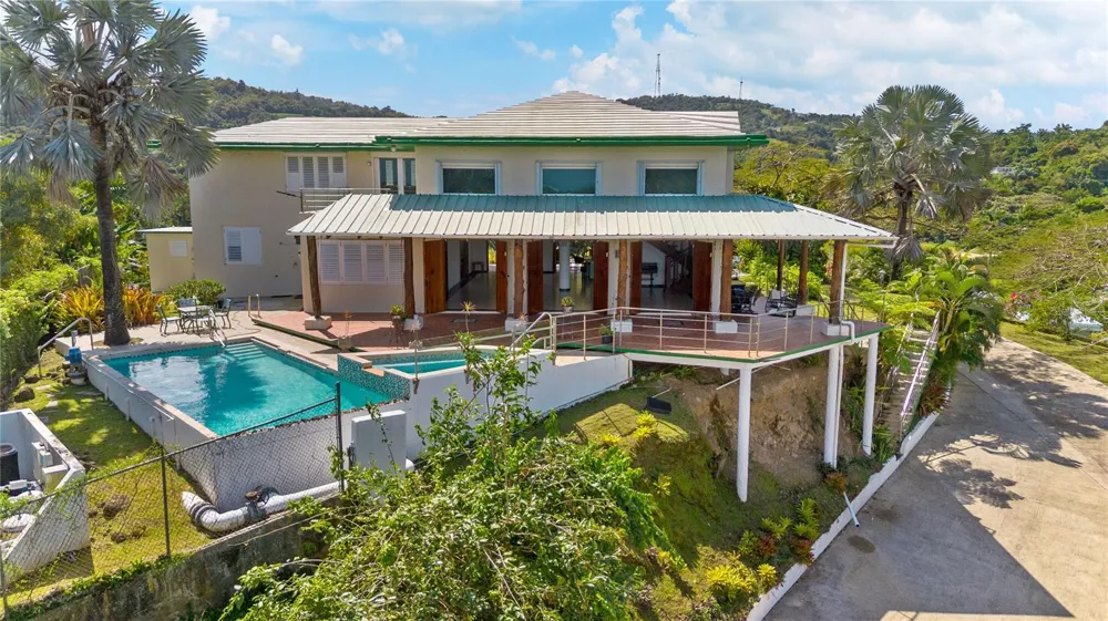59 REINA ISABEL Rio Grande, PR 00745