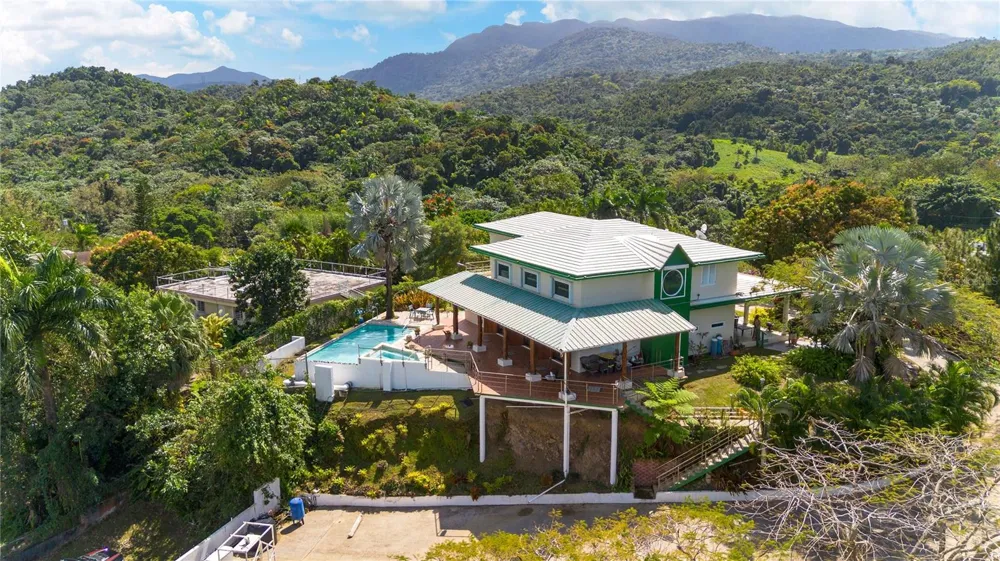 59 REINA ISABEL Rio Grande, PR 00745