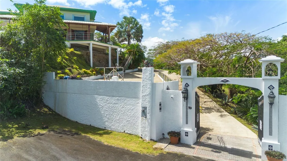 59 REINA ISABEL Rio Grande, PR 00745
