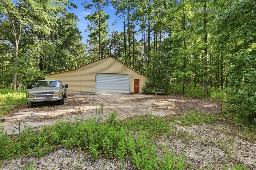 31577 Bohlssen Road New Caney, TX 77357