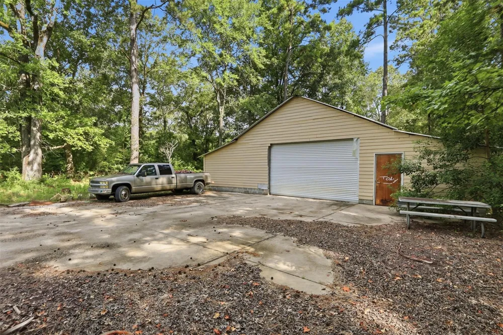 31577 Bohlssen Road New Caney, TX 77357