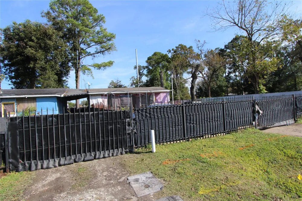 7614 West Street Houston, TX 77093