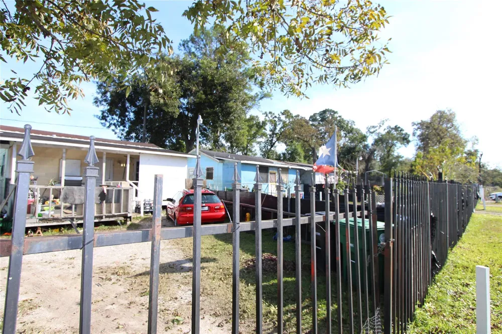 7614 West Street Houston, TX 77093