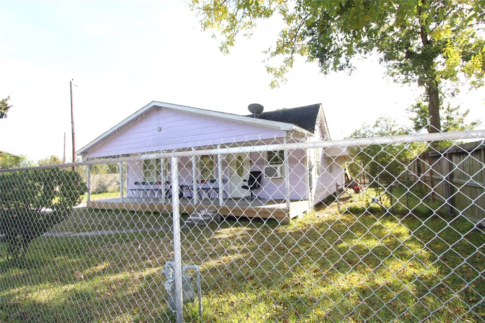 7614 West Street Houston, TX 77093