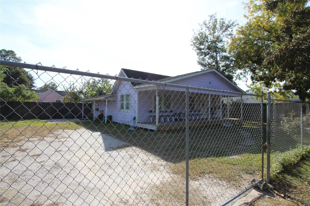 7614 West Street Houston, TX 77093