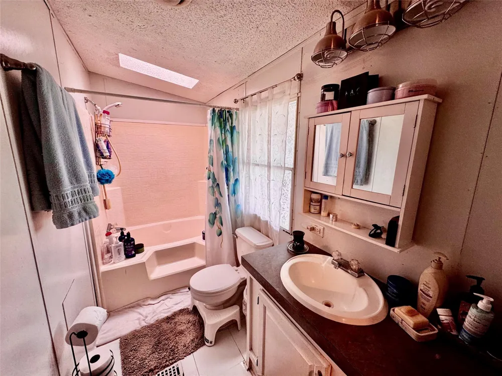 6575 Carnation Lumberton, TX 77657