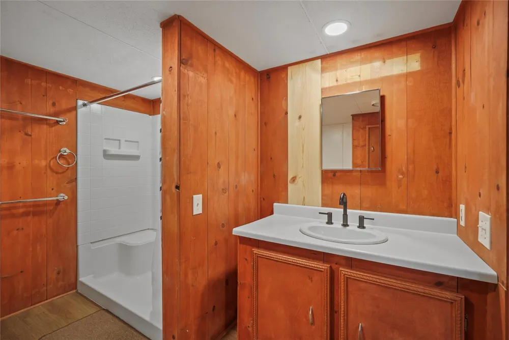 71 Road 5221 Cleveland, TX 77327