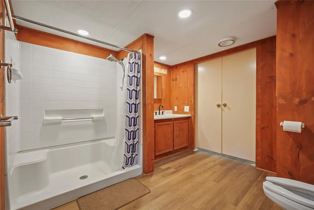 71 Road 5221 Cleveland, TX 77327