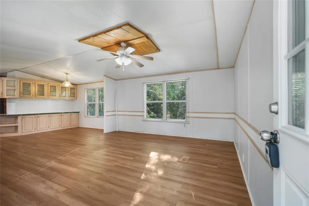 71 Road 5221 Cleveland, TX 77327