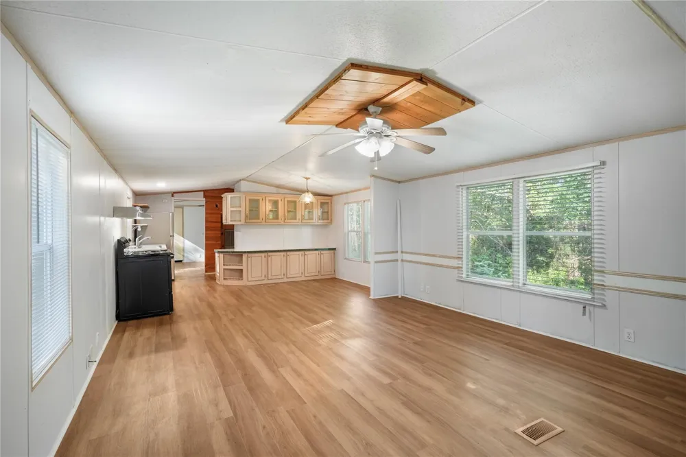 71 Road 5221 Cleveland, TX 77327