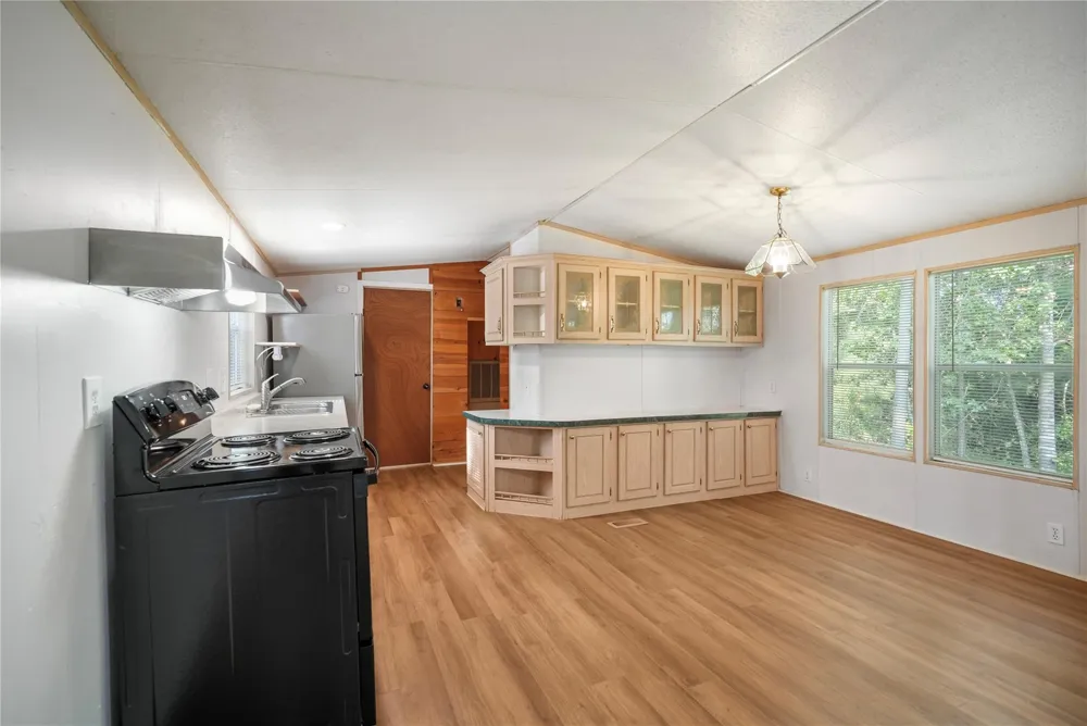 71 Road 5221 Cleveland, TX 77327
