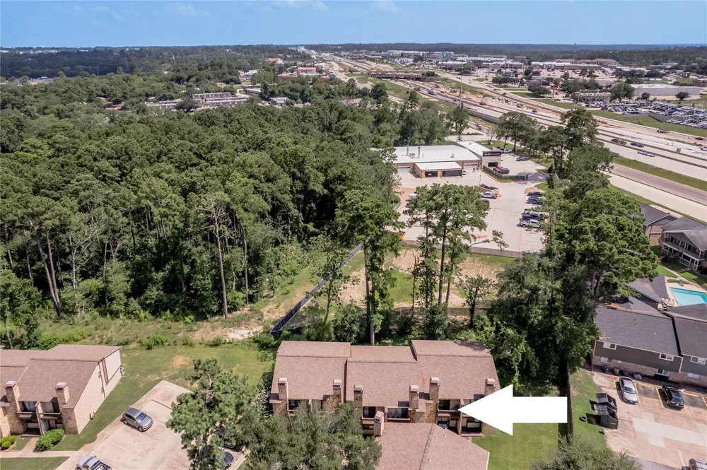 2521 Crosstimbers Street #F2 Huntsville, TX 77320
