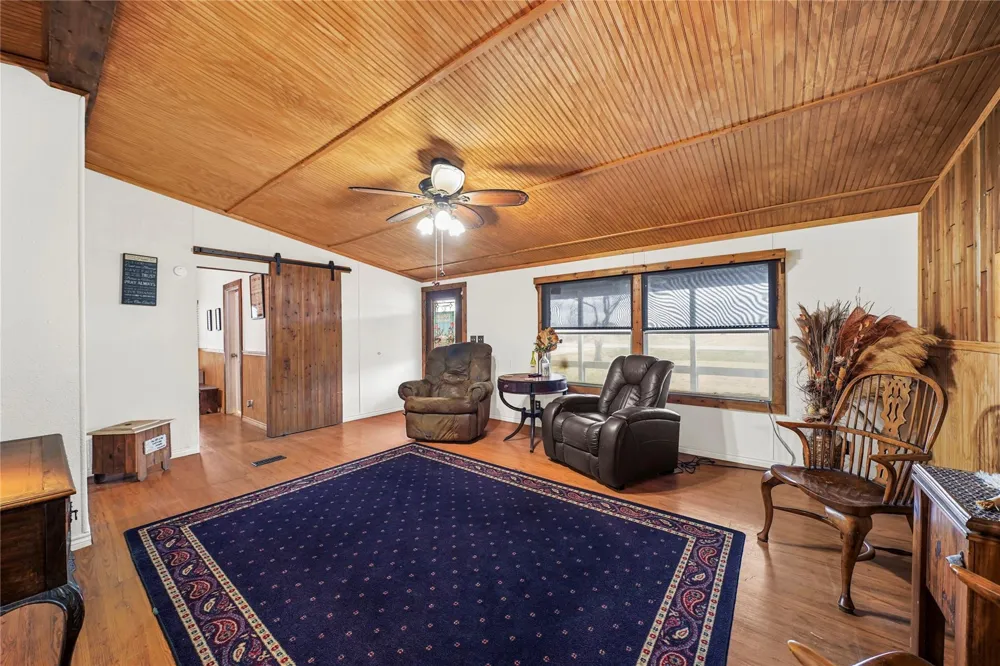 19645 Nordt Road Damon, TX 77430