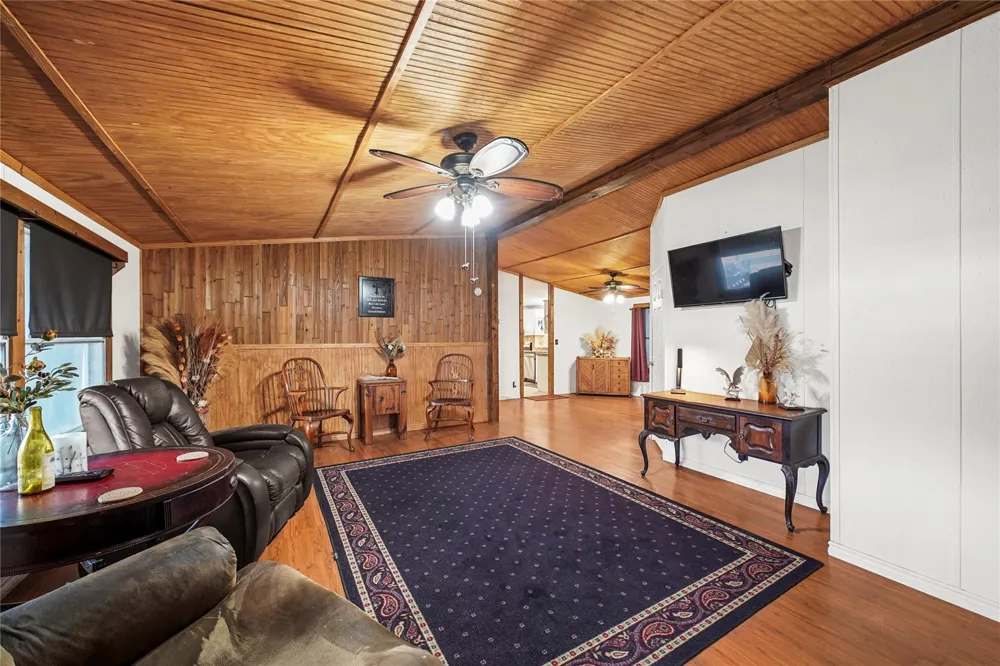 19645 Nordt Road Damon, TX 77430