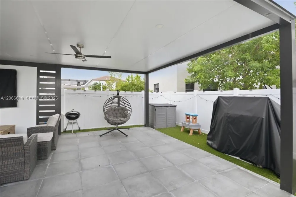 3378 W 112th St Hialeah, FL 33018