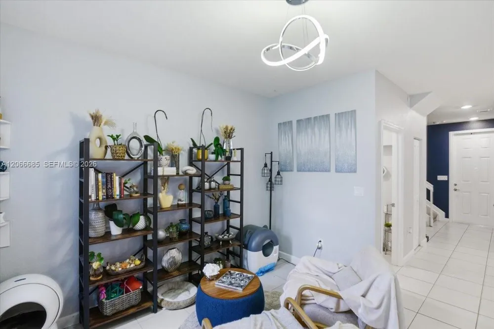 3378 W 112th St Hialeah, FL 33018