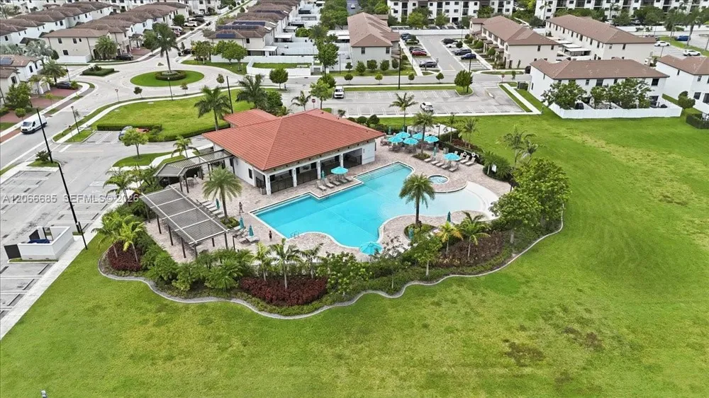 3378 W 112th St Hialeah, FL 33018