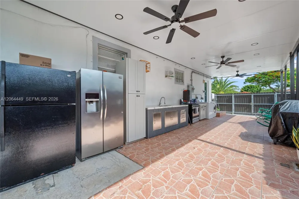 11120 SW 2nd St Sweetwater, FL 33174