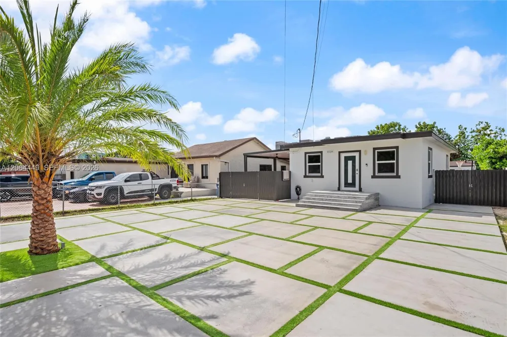 11120 SW 2nd St Sweetwater, FL 33174