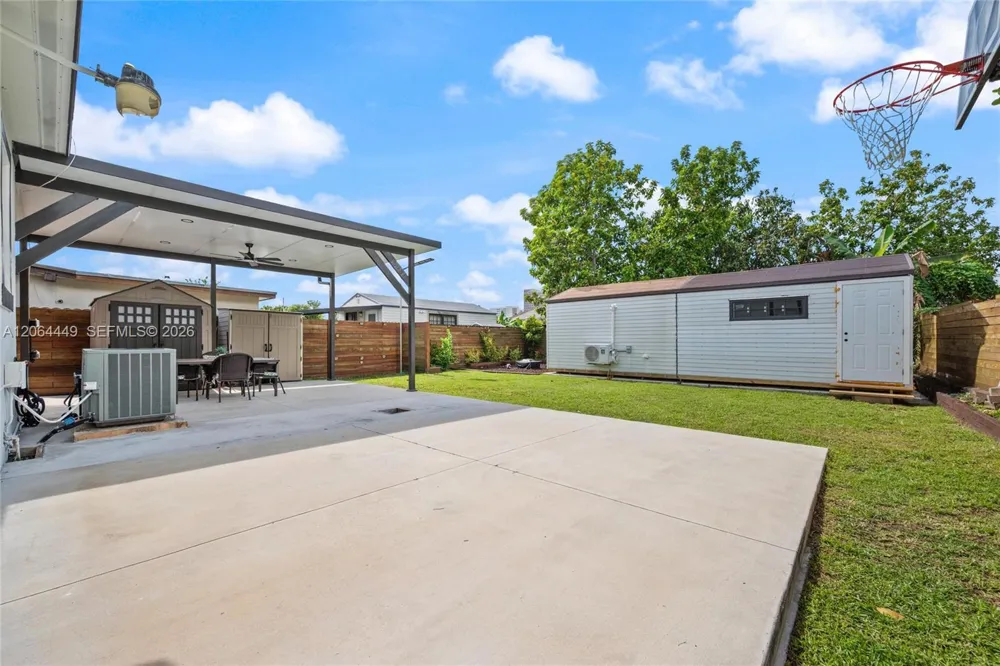 11120 SW 2nd St Sweetwater, FL 33174