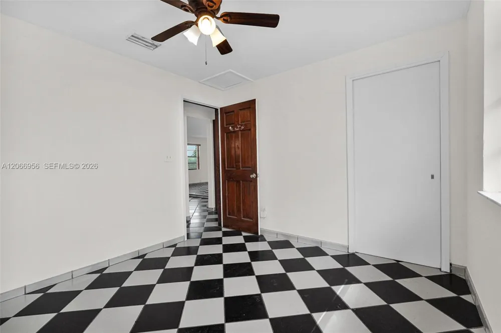 81 NW 41st St #2 Miami, FL 33127