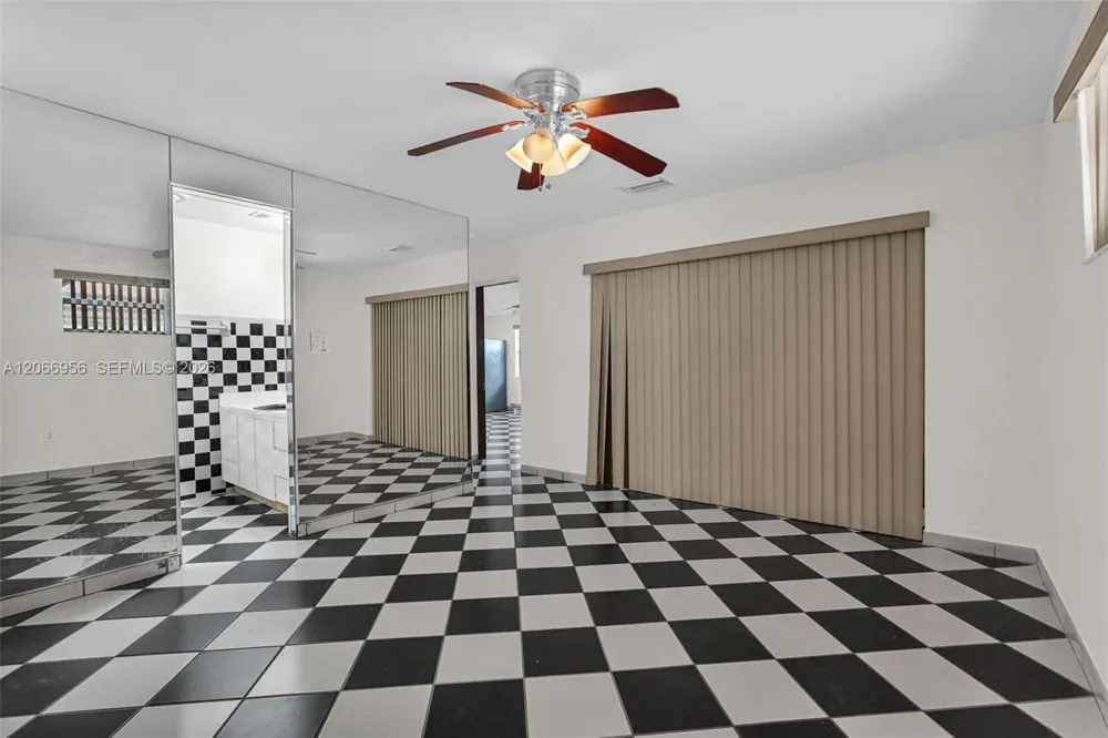 81 NW 41st St #2 Miami, FL 33127