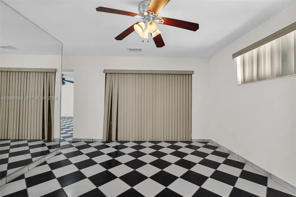 81 NW 41st St #2 Miami, FL 33127