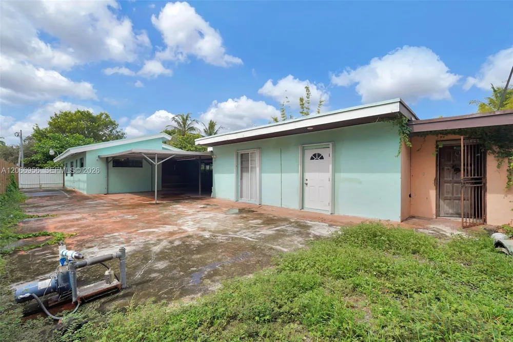 81 NW 41st St #2 Miami, FL 33127