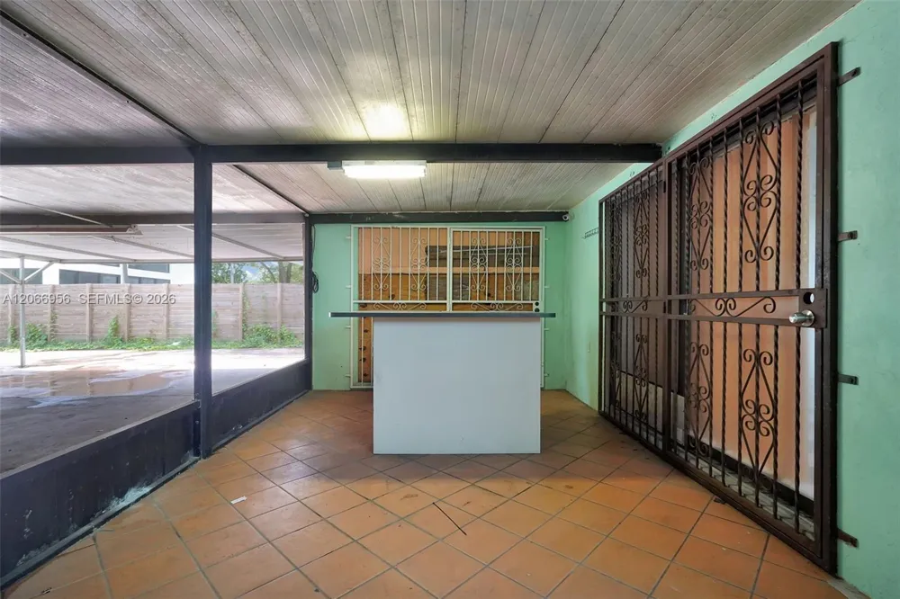 81 NW 41st St #2 Miami, FL 33127