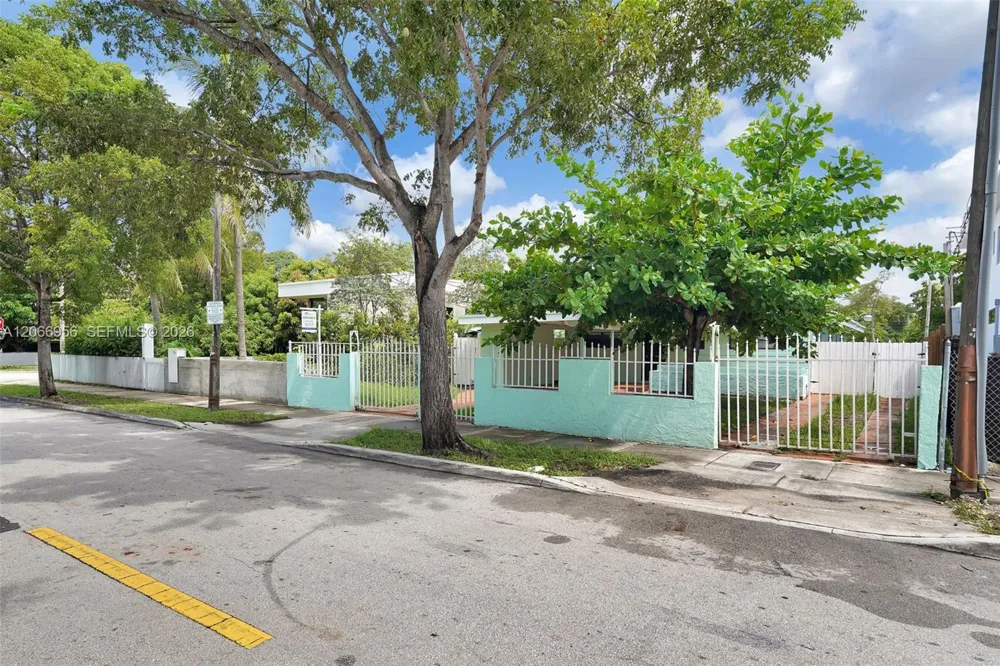 81 NW 41st St #2 Miami, FL 33127