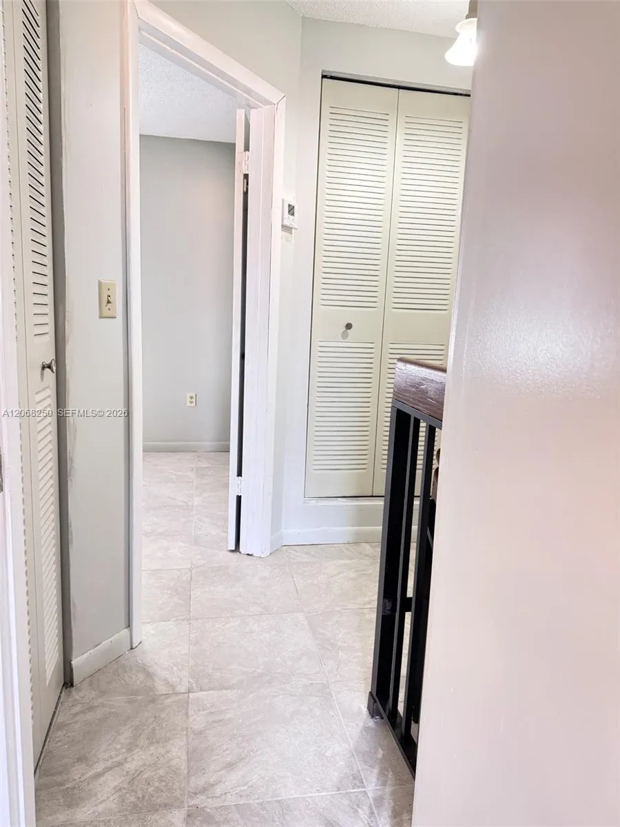 1701 W 42nd Pl #10 Hialeah, FL 33012