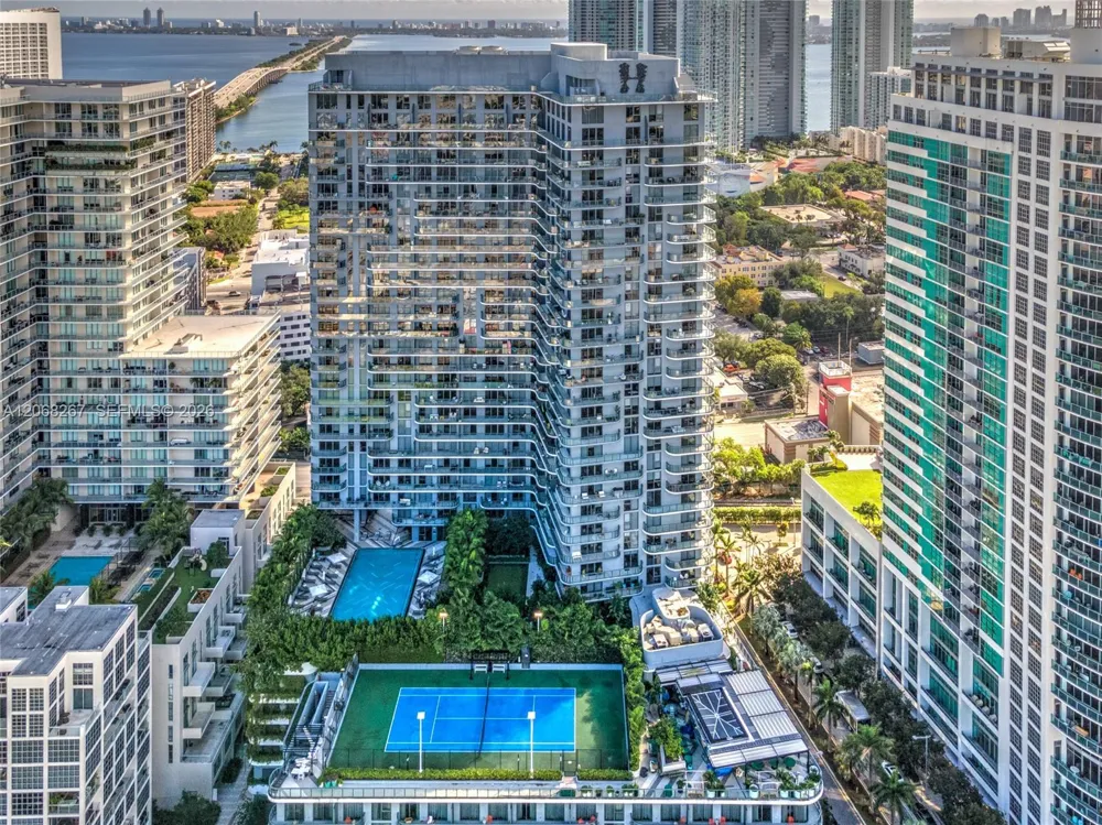 121 NE 34th St #3008 Miami, FL 33137
