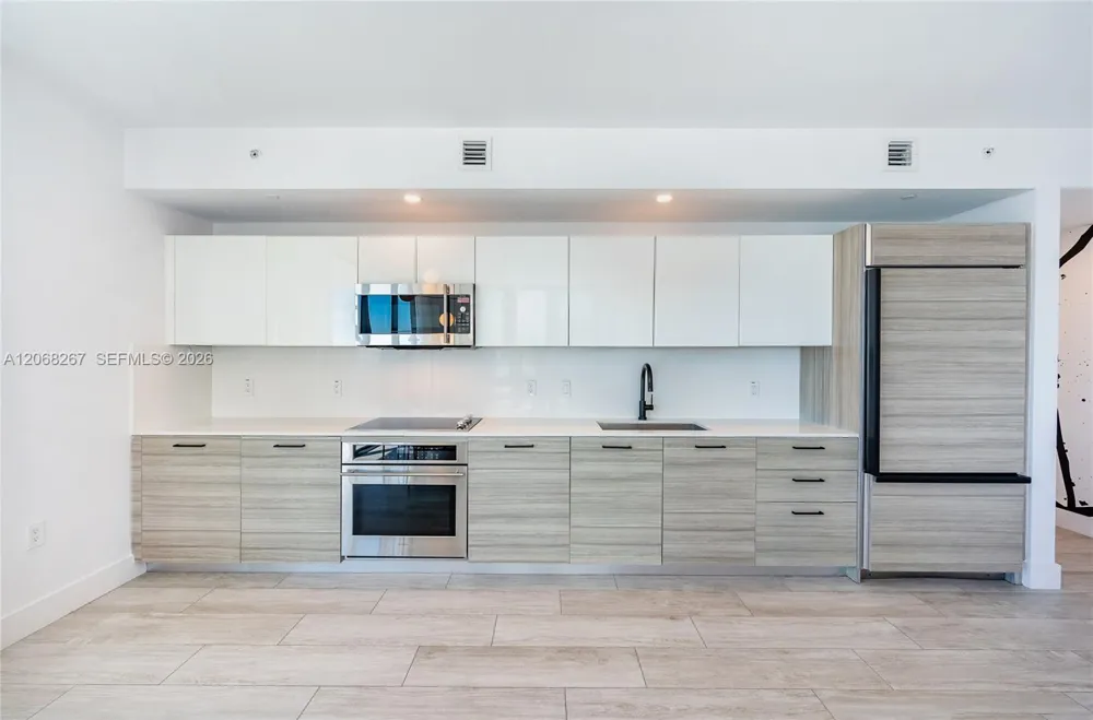 121 NE 34th St #3008 Miami, FL 33137