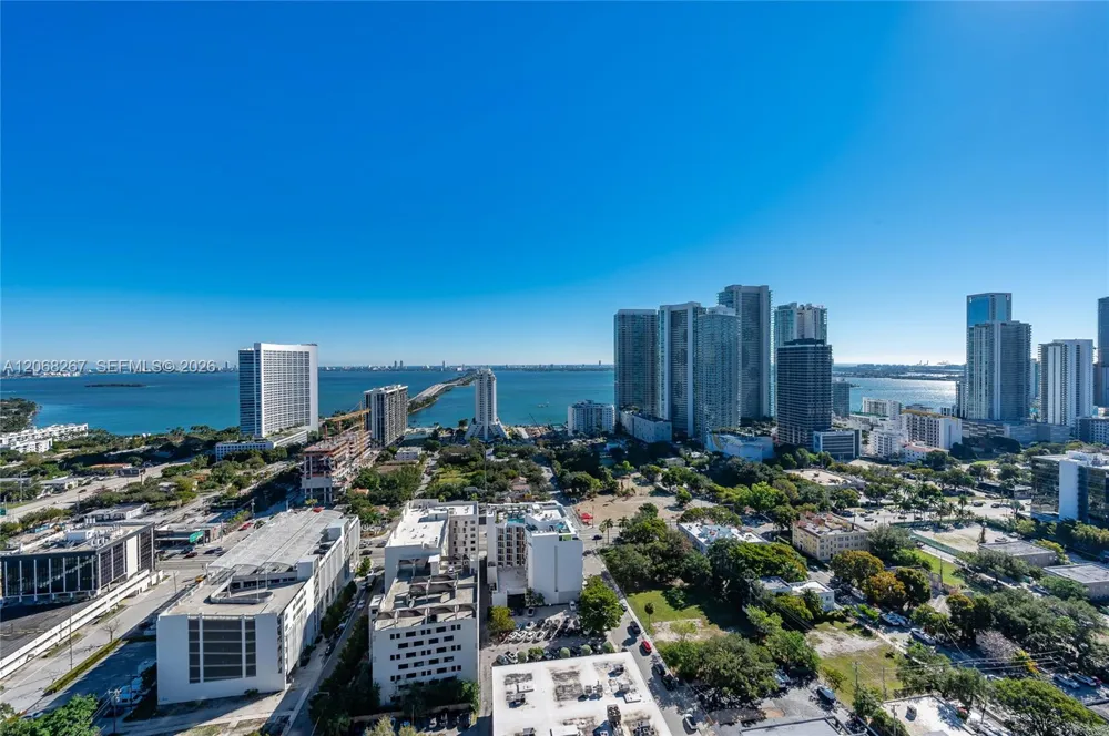 121 NE 34th St #3008 Miami, FL 33137